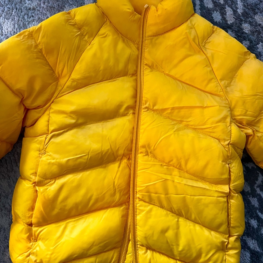 Yellow puffer coat with zipper 18months